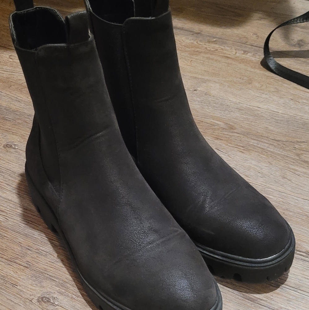 9.5 Black Vegan Leather Boots JOURNEE COLLECTION